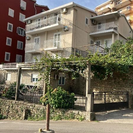 Guest House Garden Budva Exterior photo