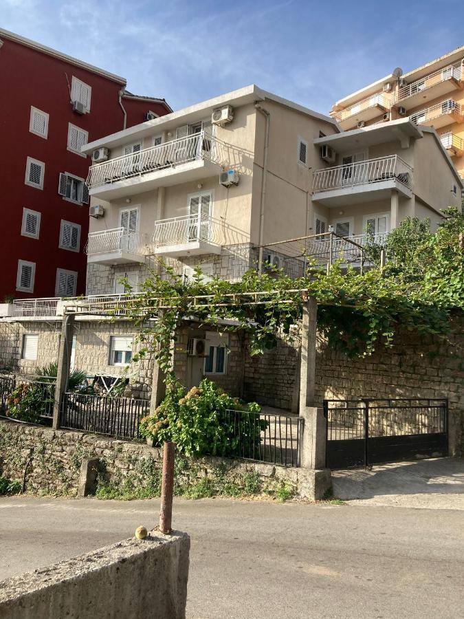 Guest House Garden Budva Exterior photo