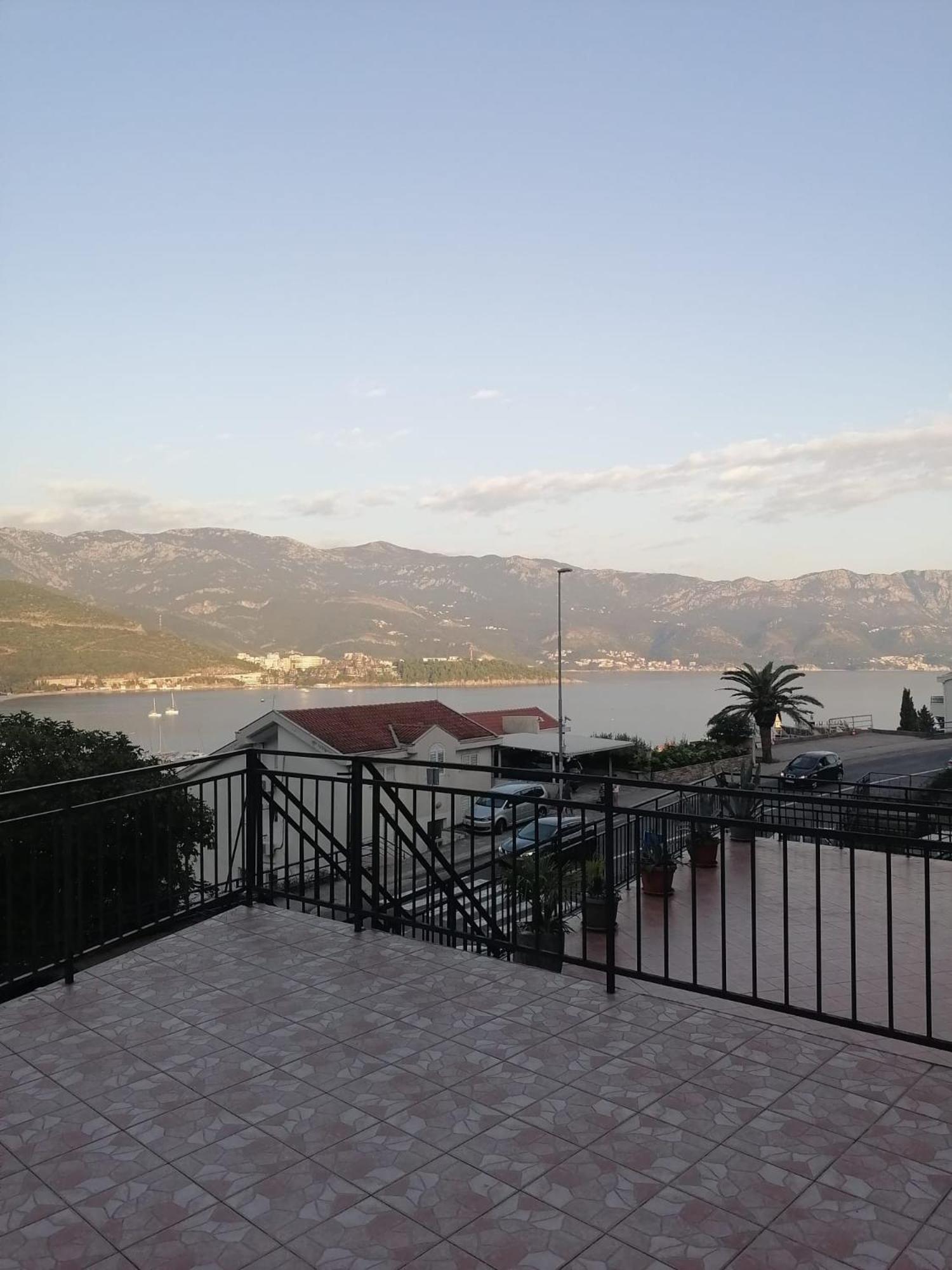 Guest House Garden Budva Exterior photo