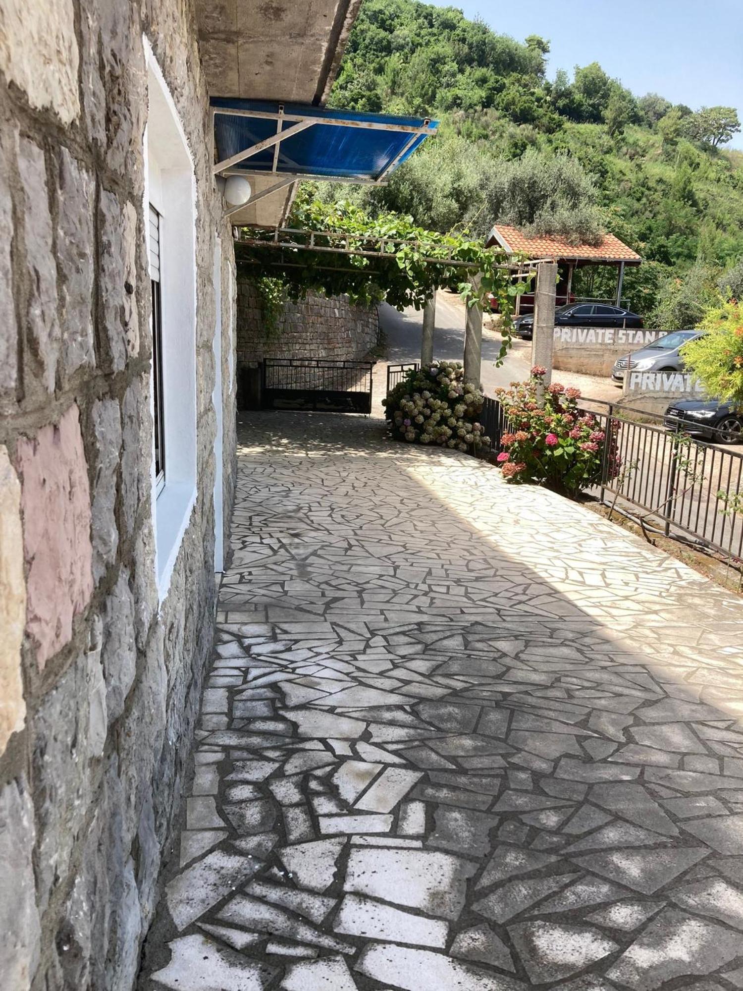 Guest House Garden Budva Exterior photo